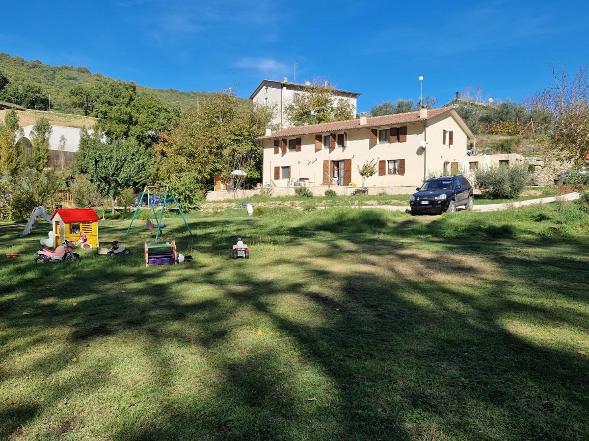 Casa Tra Assisi E Perugia Βίλα Pianello  Εξωτερικό φωτογραφία